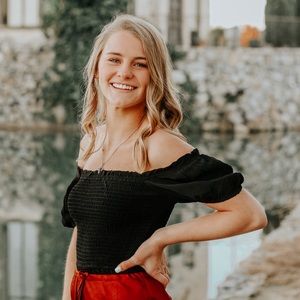 Meet your Posher, Emma